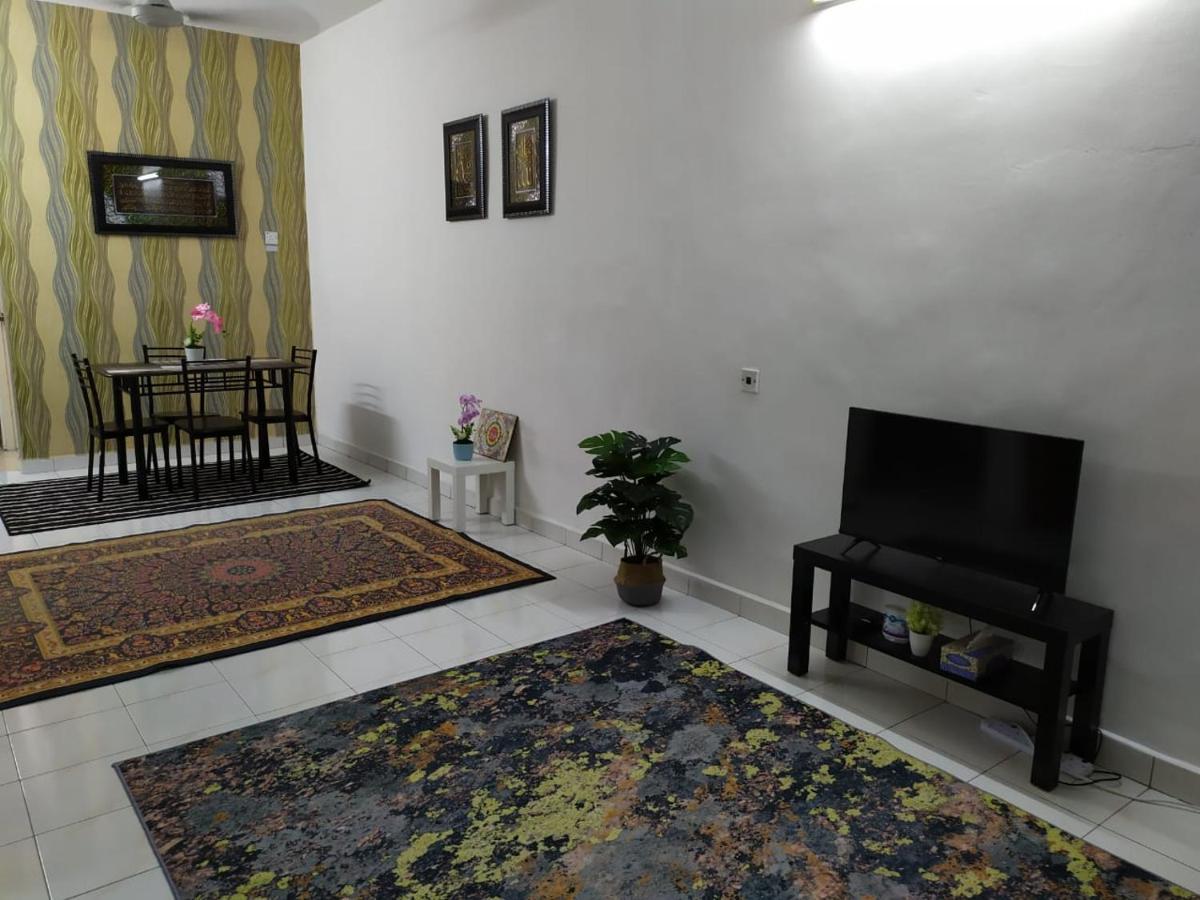 Anggun Homestay Seri Iskandar Eksteriør bilde