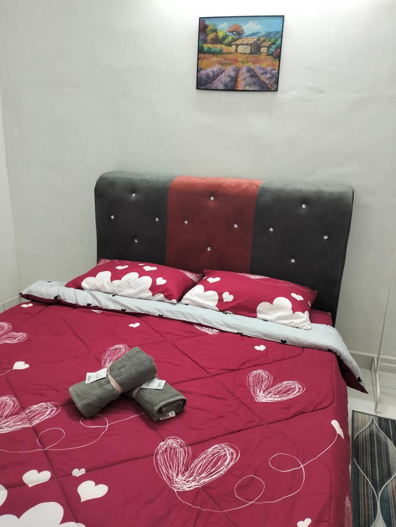 Anggun Homestay Seri Iskandar Eksteriør bilde